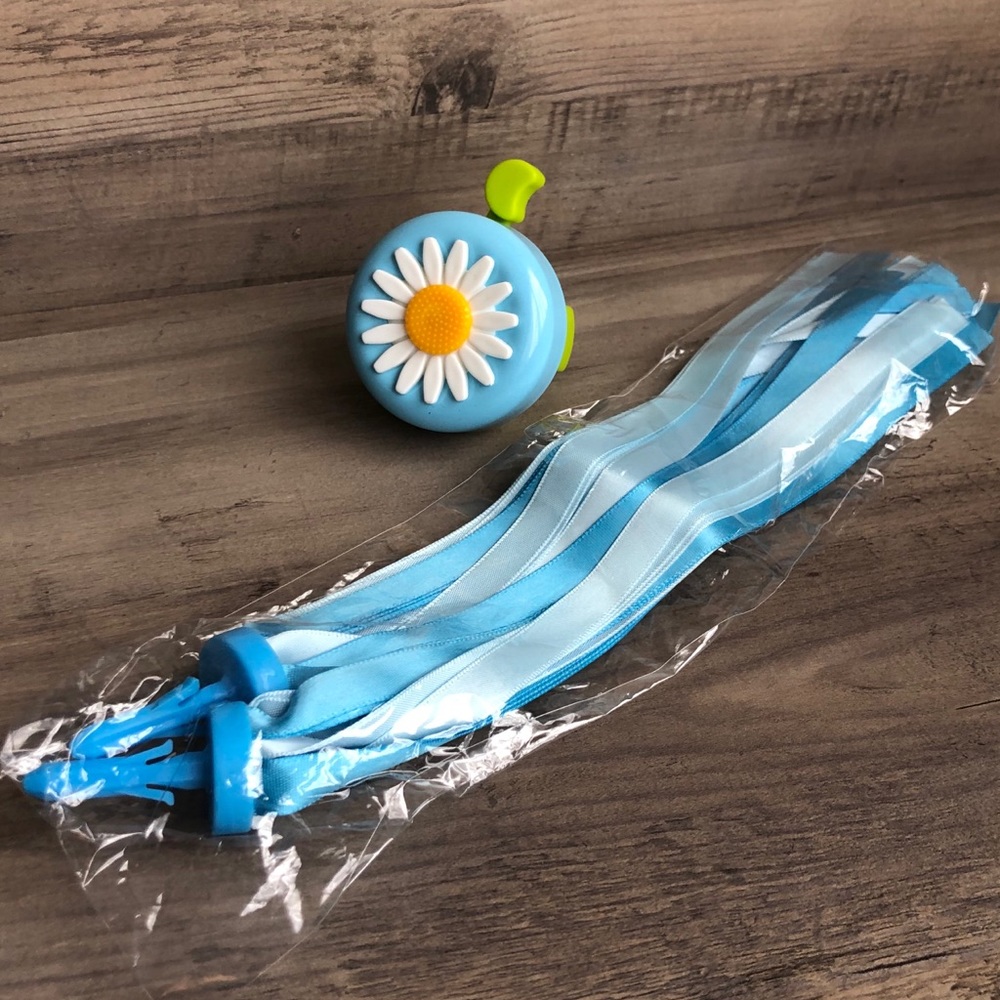 Bell and streamer accessories for bike or …